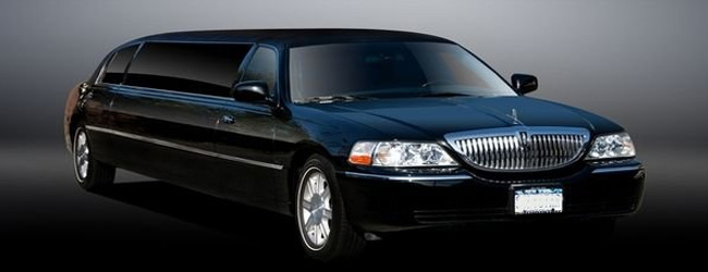 Lincoln Town Car Limo | Los Angeles Limousine Service Lincoln Town Car limo Los angeles
